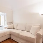 Palazzo De Mochis By Rental In Rome