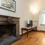 Palazzo De Mochis By Rental In Rome