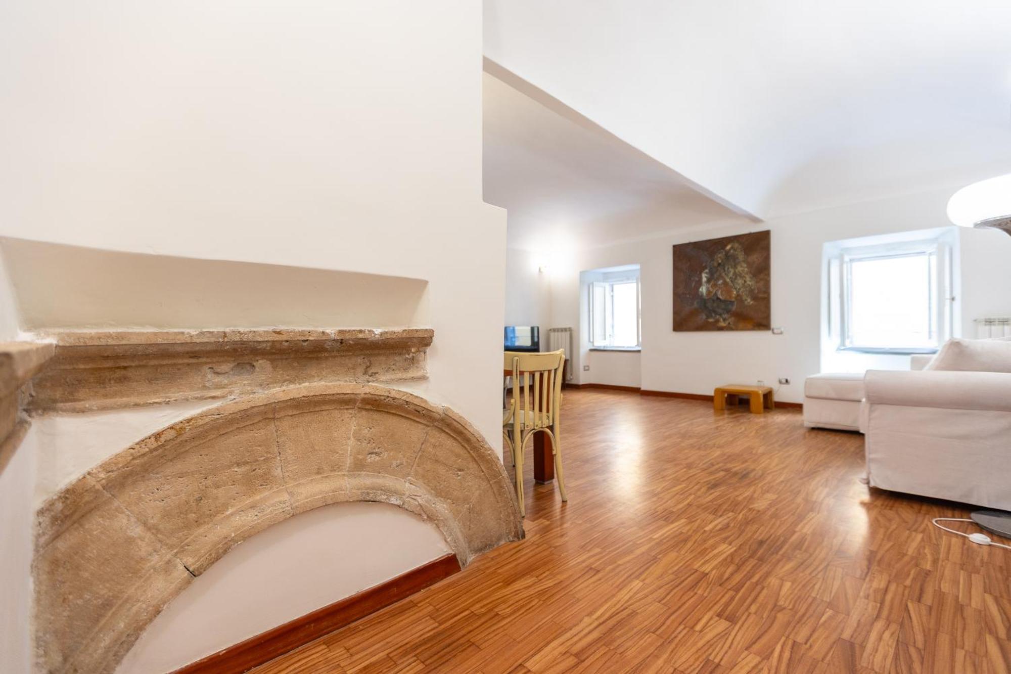 Apartment Palazzo De Mochis By In *