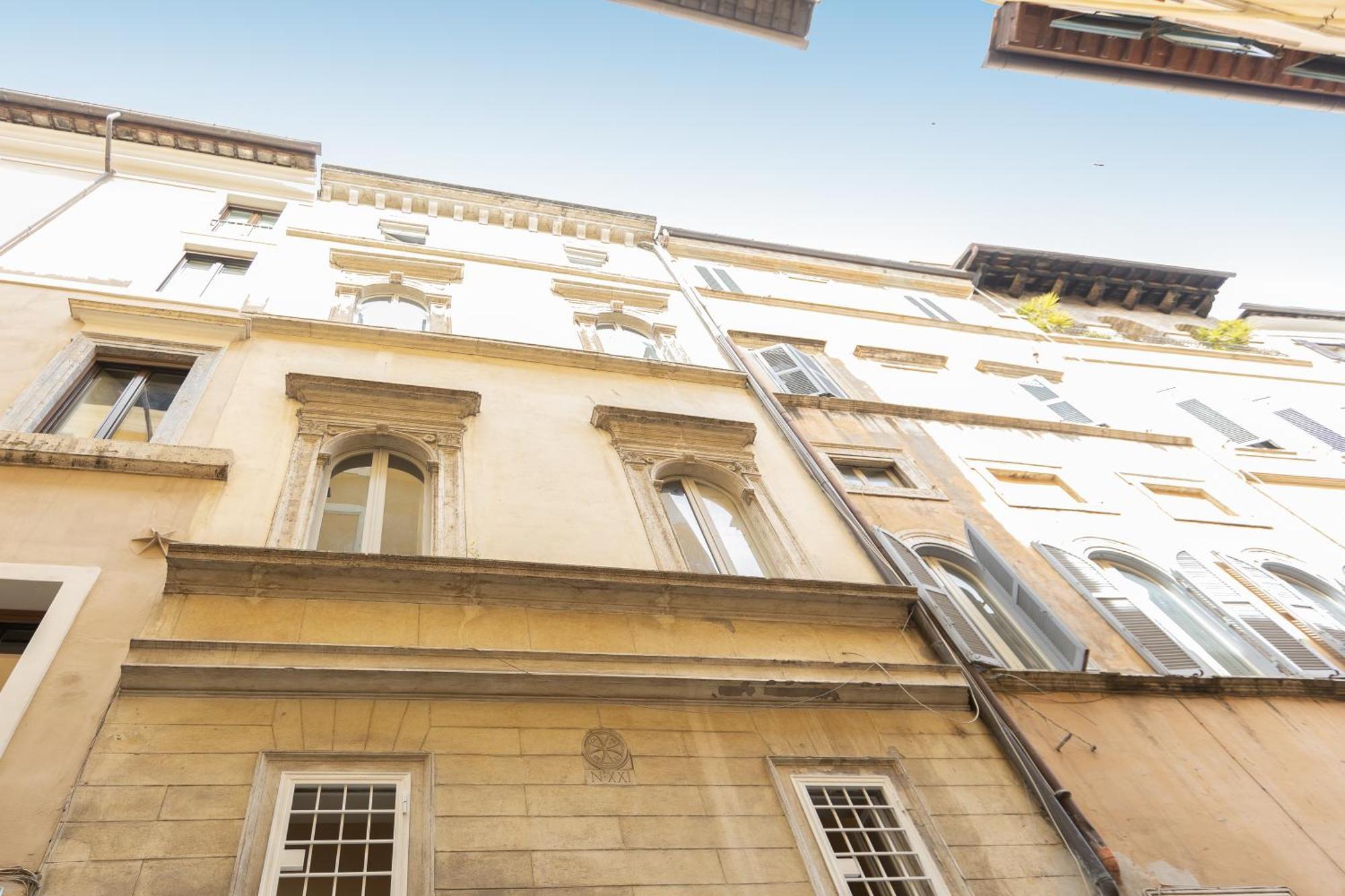 Apartment Palazzo De Mochis By In
