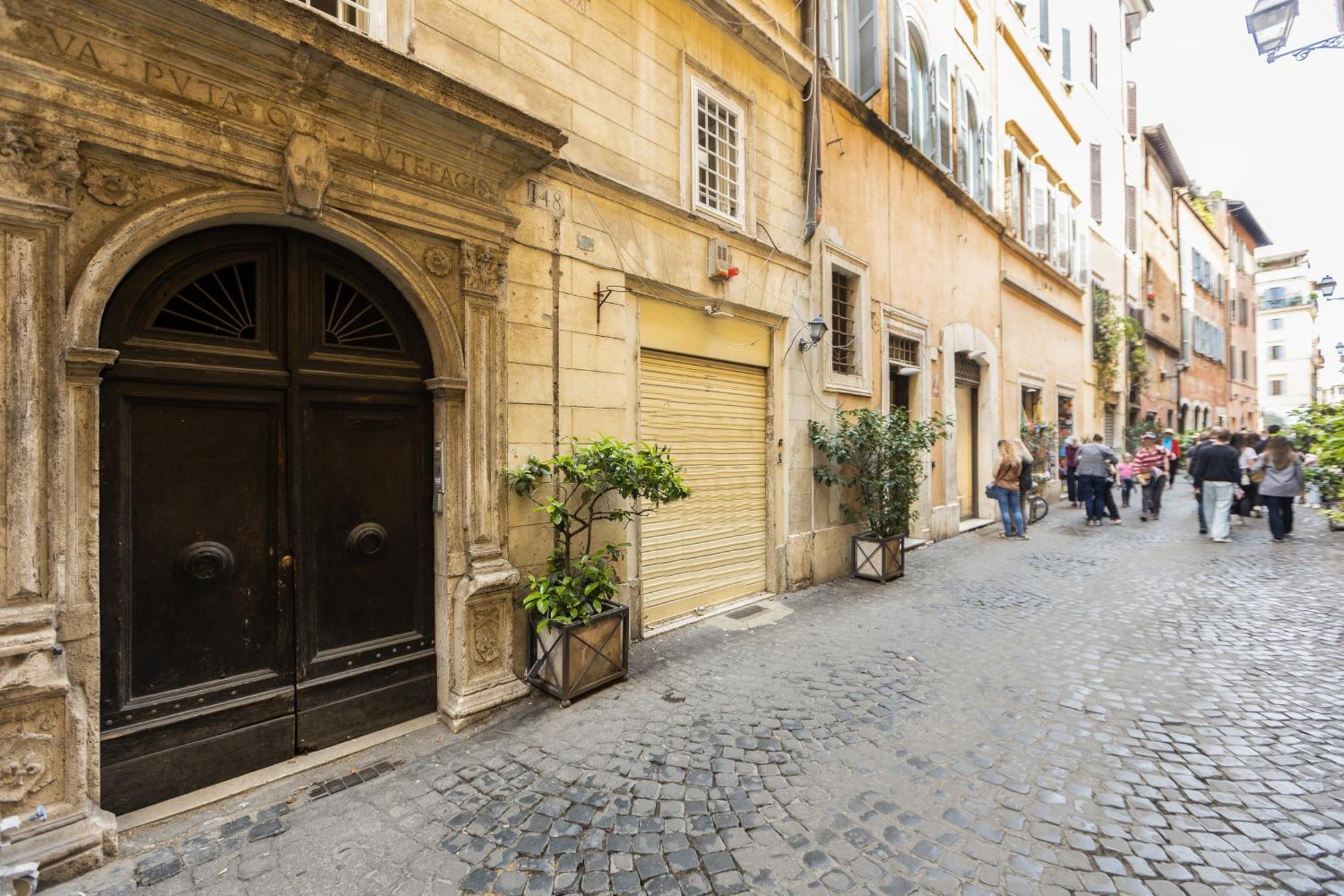 Palazzo De Mochis By In Apartment *